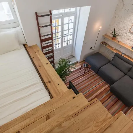 アパート Apartamento Com Varanda, Muito Central, Ttl333 リスボン
